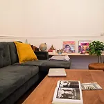 Beautiful Apartment In A Dynamic Neighborhood